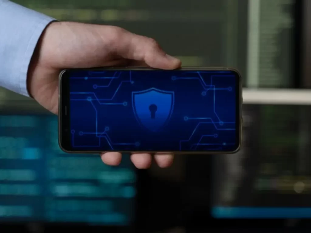 celular com segurança na tela