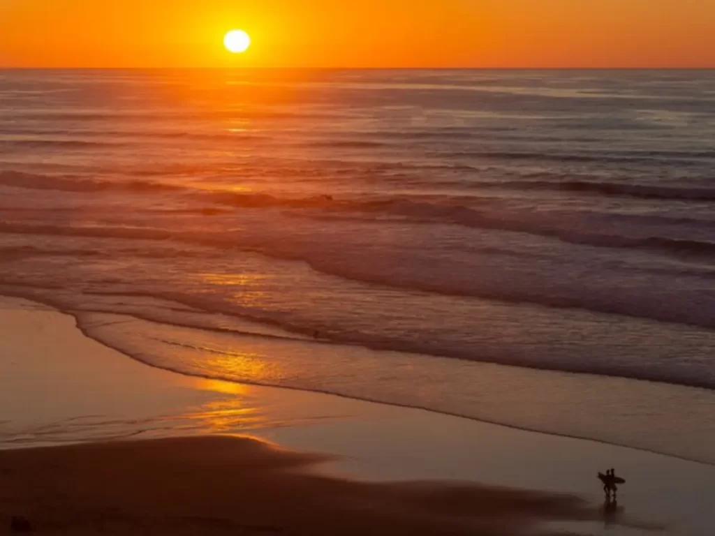 imagem de sola na praia