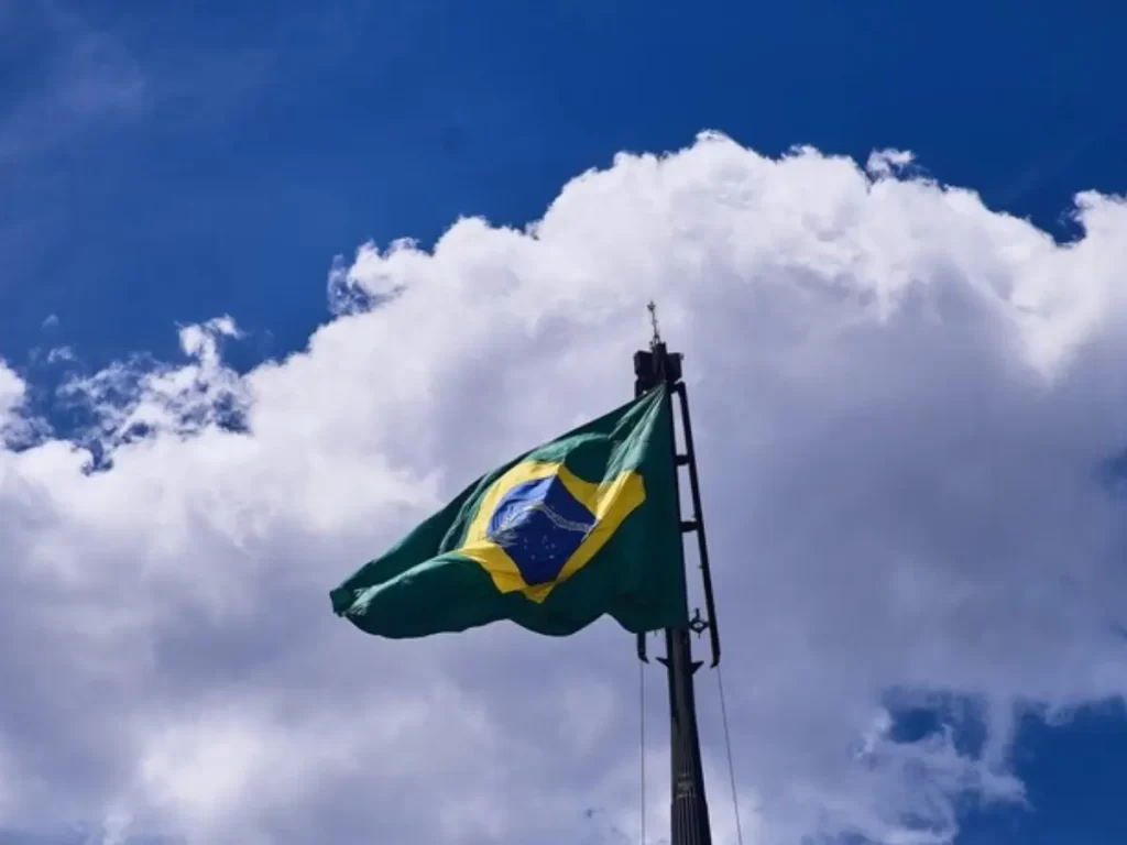 Bandeira do brasil de vista de baixo