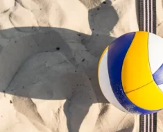 bola de volei na areia